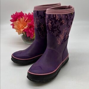 Bogs Women's Purple Camo Winter Boots